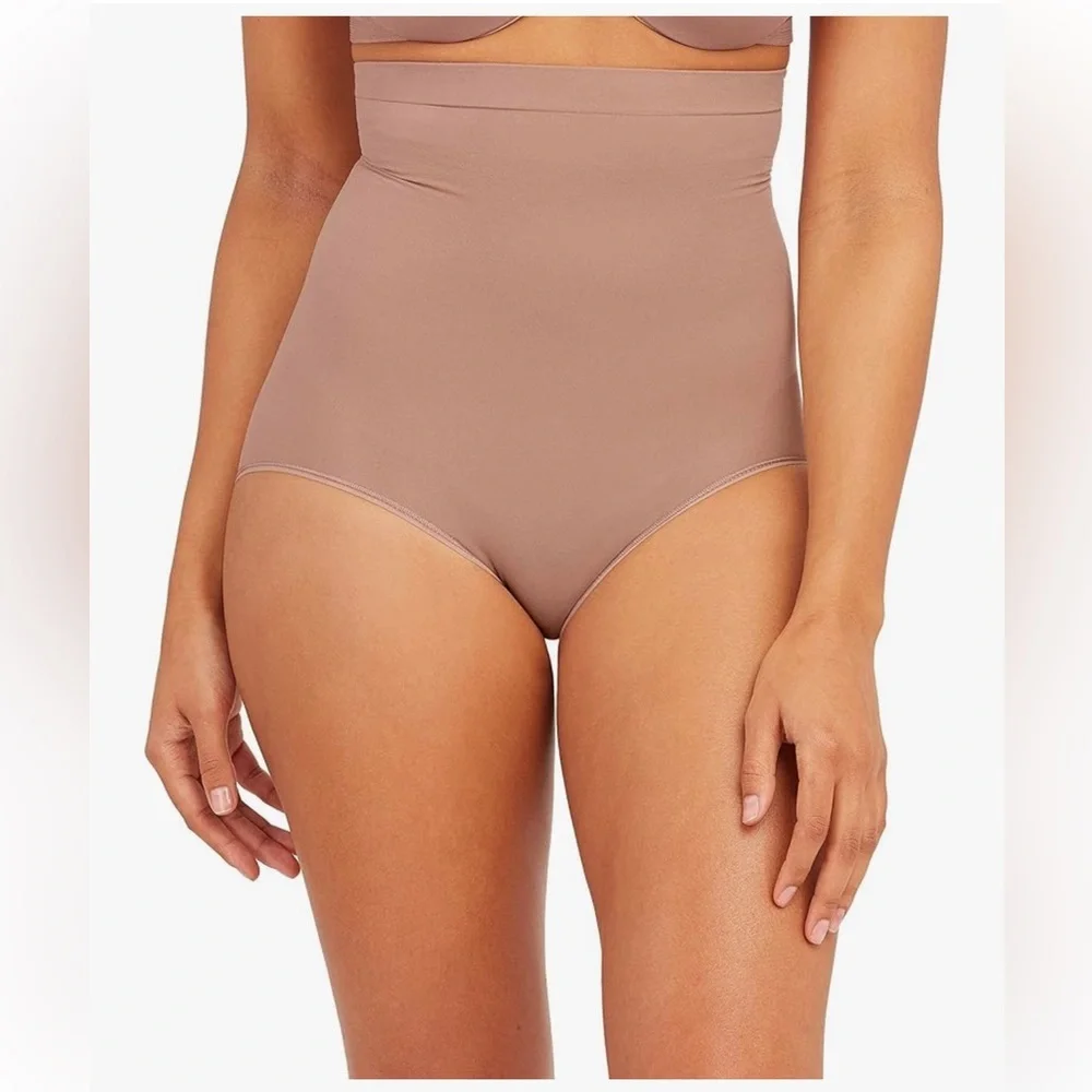 SPANX Power Series High Waisted Brief Women 1X Lightweight All Day Wear NWT